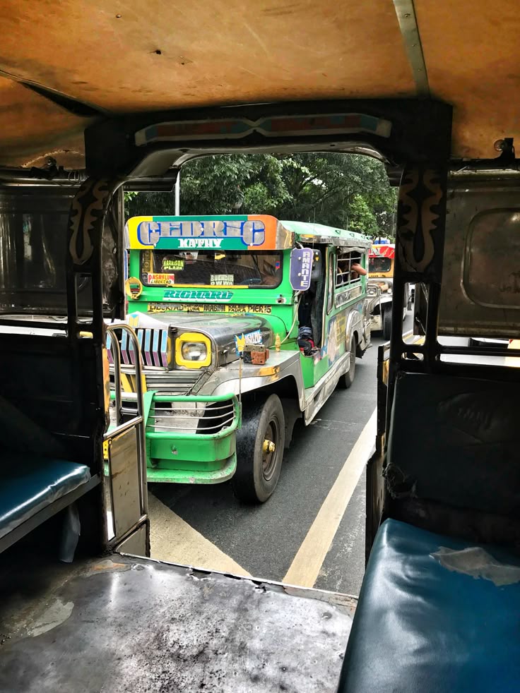 Jeepney in Manila.jpg