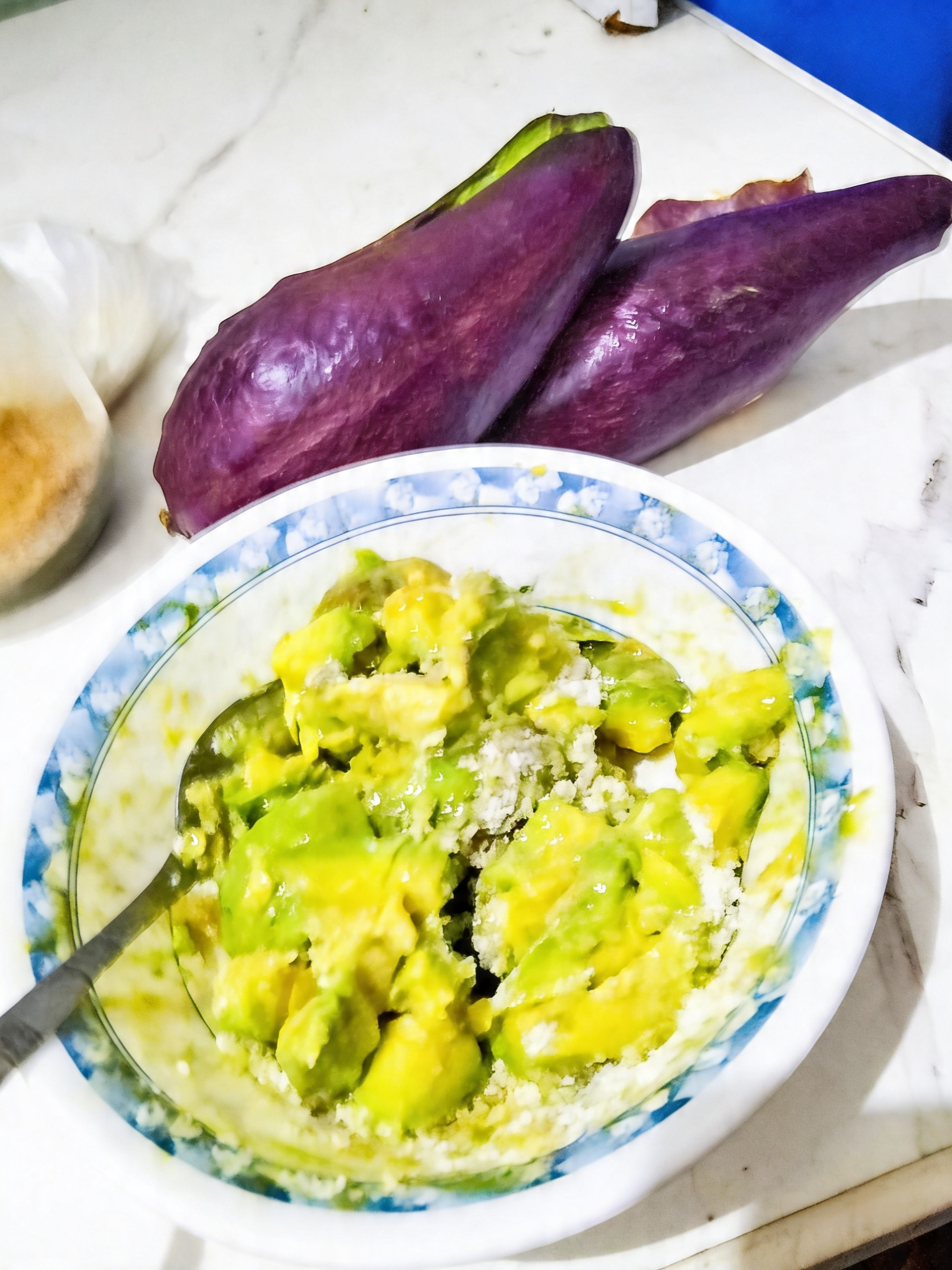 Simple pleasures. 🥑